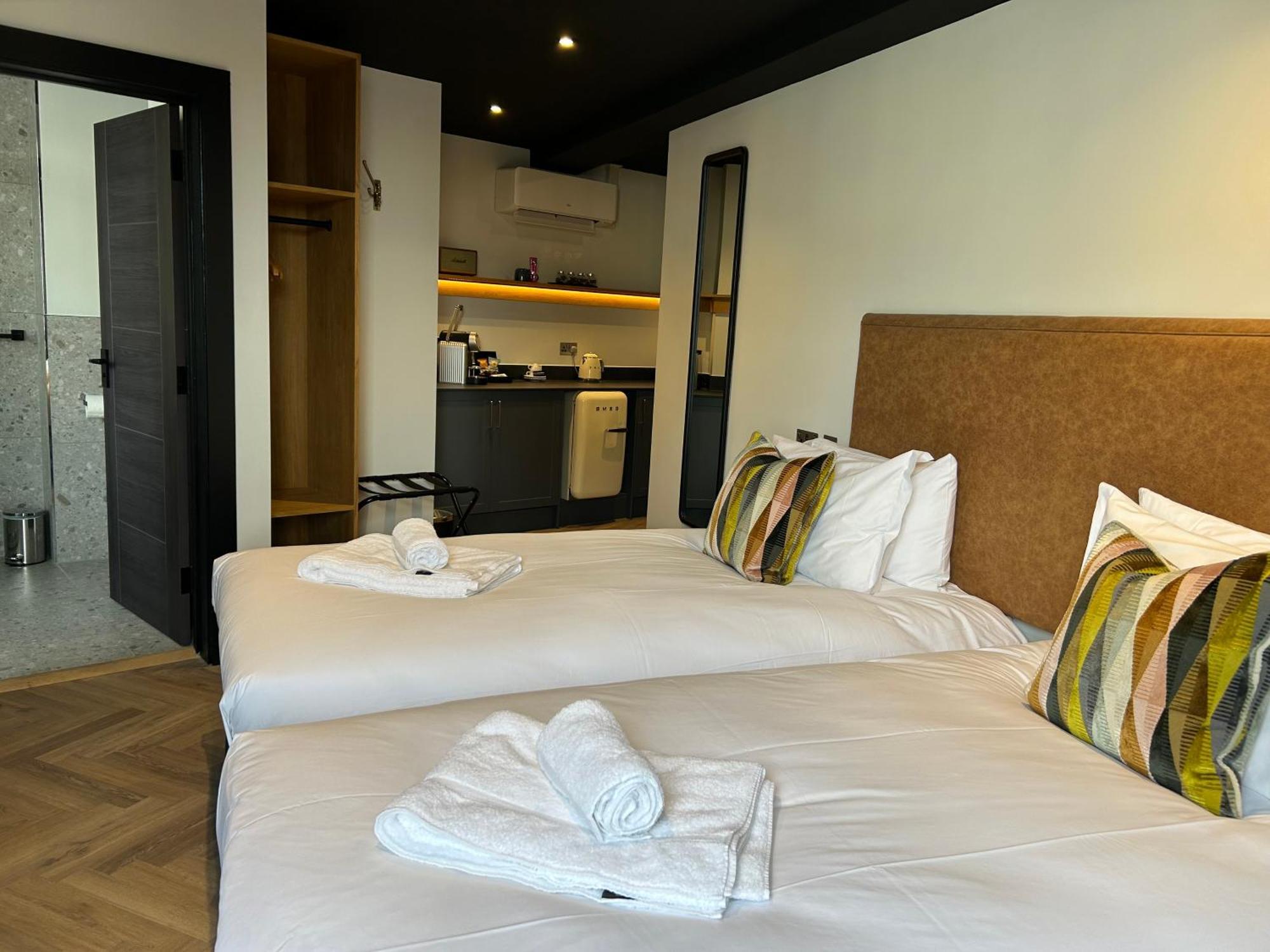 Crescent Place By Mansley เชลเทนแฮม ภายนอก รูปภาพ